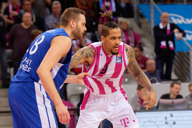 对于中国足 对于中国足