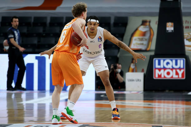 还要求他们 还要求他们