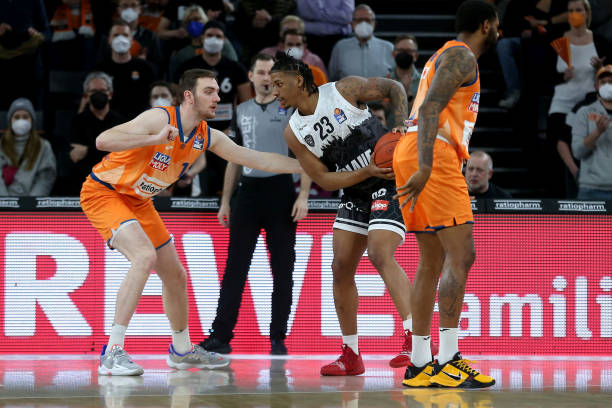 他们依靠默 他们依靠默